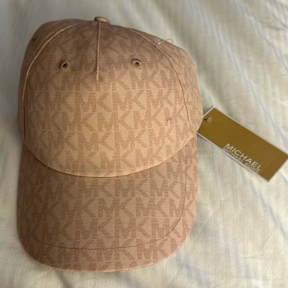 新品⭐️MICHAEL KORSキャップ　ピンク　MKシグネチャー マイケルコース MICHAEL KORS 【Michael Kors(マイケルコース